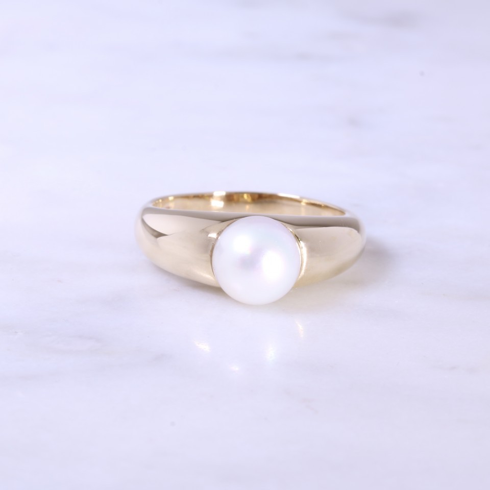 Single Cultured Pearl Wide Ring