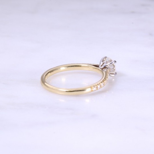 Round Brilliant Diamond 4 Claw Engagement Ring