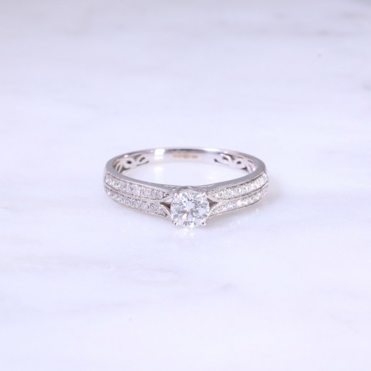 Round Brilliant & 2 Row Diamond Shoulder Engagement Ring