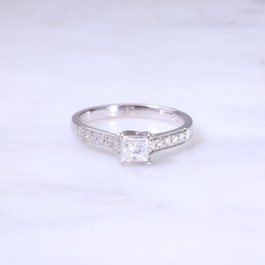 Princess Cut Diamond 4 Claw Solitaire Engagment Ring