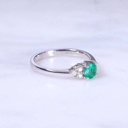 Emerald & Trefoil Diamond Ring