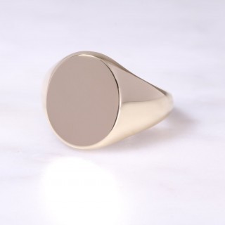 9ct Yellow Gold Oval Signet Ring - X-Large