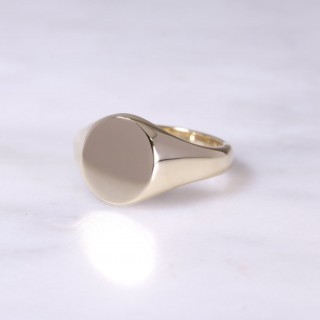 Ladies 9ct Yellow Gold Oval Signet Ring - Small