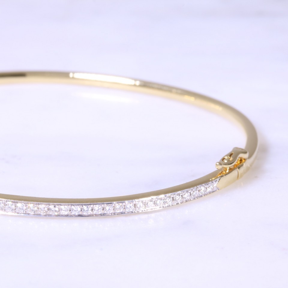 Fine Diamond Grain Set Bangle