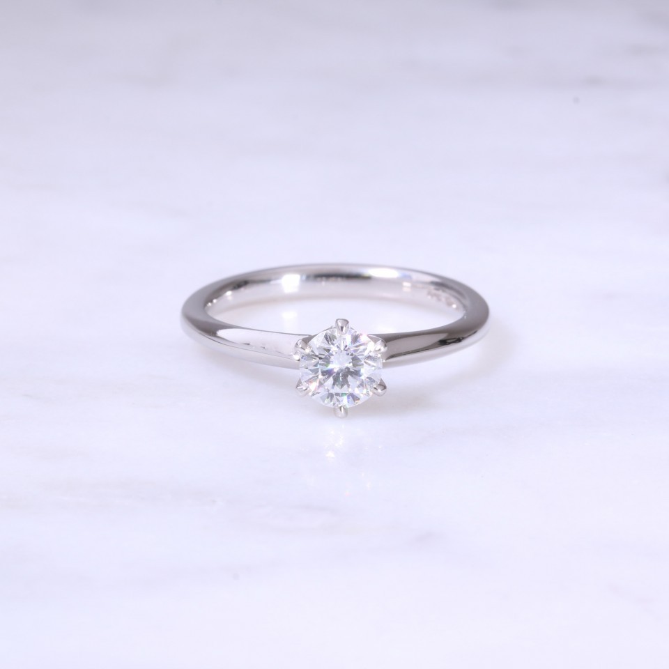 Round Brilliant Diamond 6 Claw Solitaire Engagement Ring