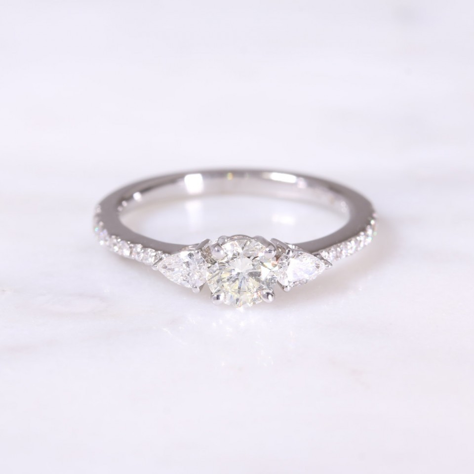 Round Brilliant & Pear Diamond 3 Stone Ring