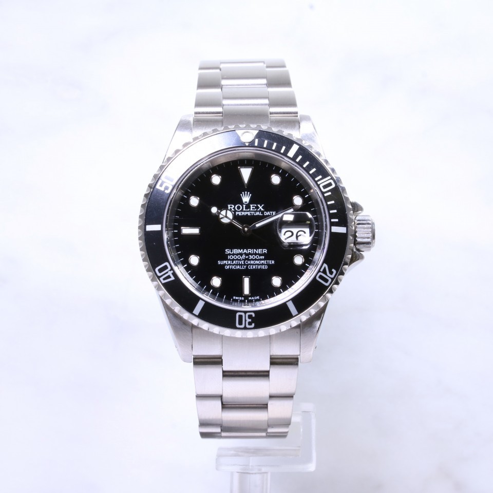 Rolex Submariner Date 16610 Steel