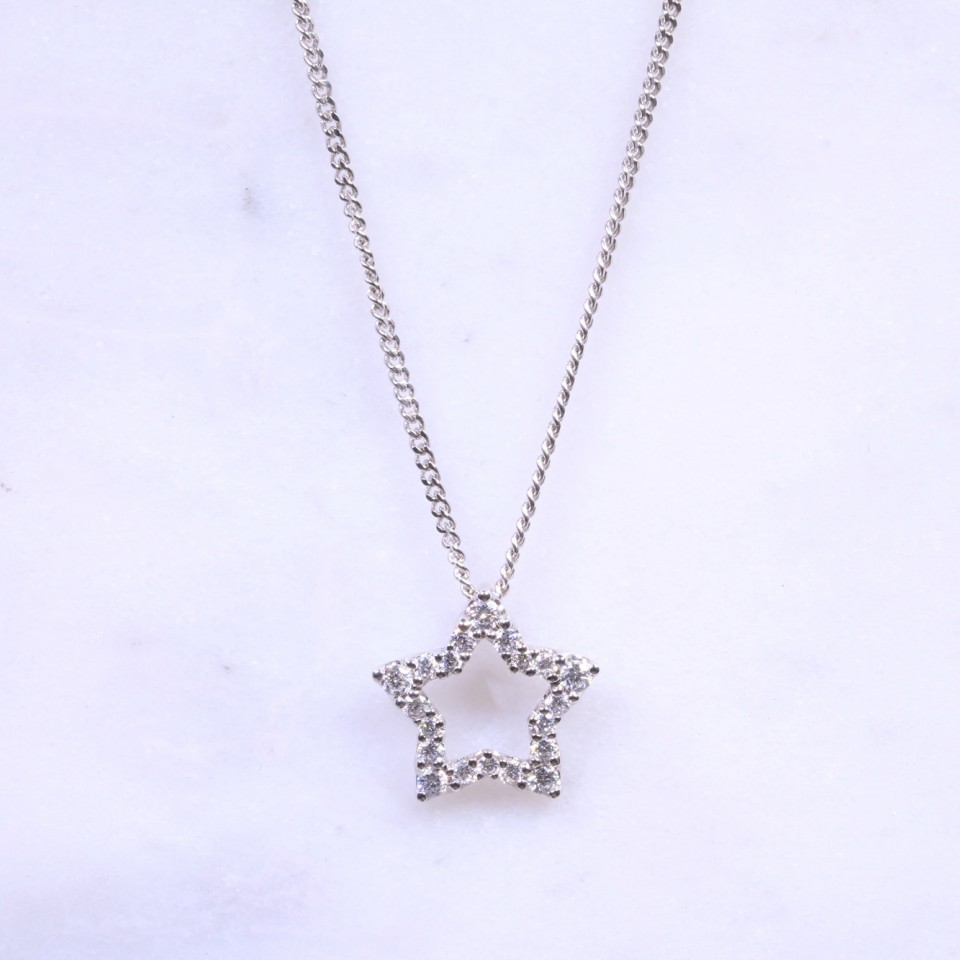 Round Brilliant Diamond Open Star Design Necklace