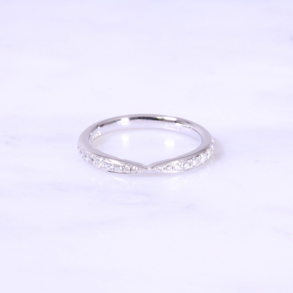 Graduated Centre Design Eternity Ring 2.5mm