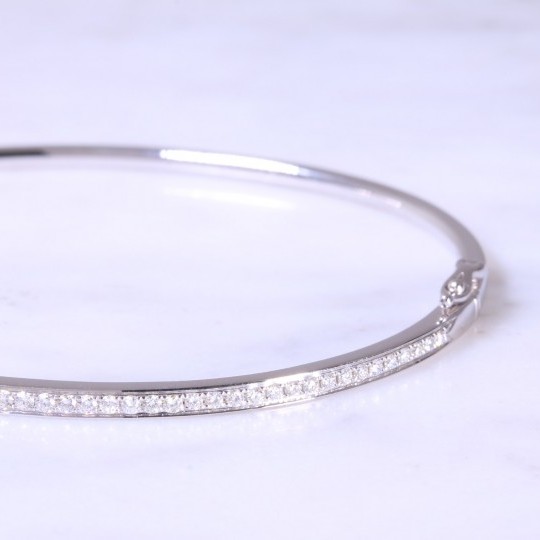 Fine Diamond Grain Set Bangle