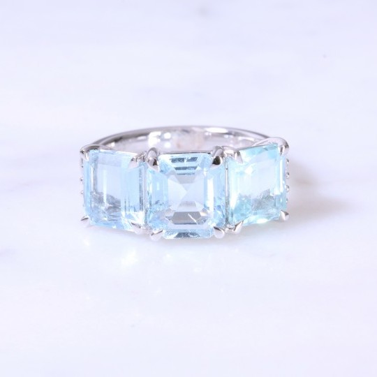 Large Square Aquamarine & diamond 3 stone ring