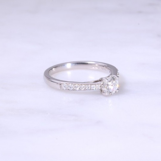 Round Brilliant Diamond 4 Claw Engagement Ring