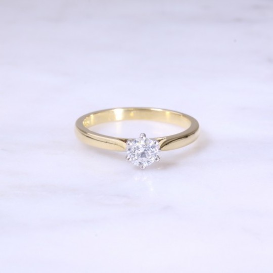 Lanes Round Brilliant Diamond 6 Claw Solitaire Engagement Ring