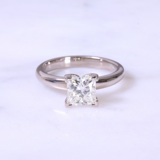 Secondhand princess diamond solitaire engagament ring 1.51ct