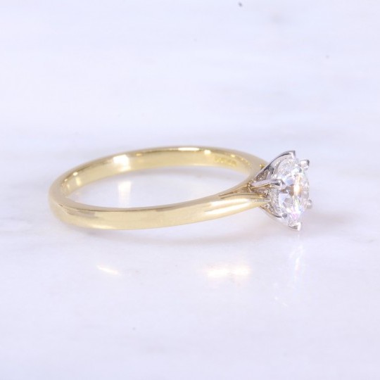 Round Brilliant Diamond 6 claw Solitaire Engagement Ring