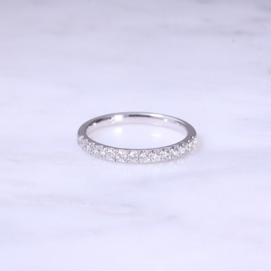 Fine Claw Set 1/2 Eternity Ring