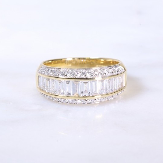 Round Brilliant & Baguette Cut Diamond Ring