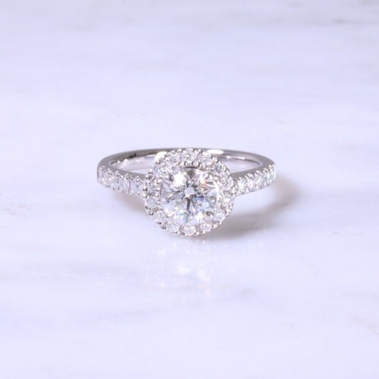 Round Brilliant Diamond Halo Ring