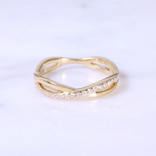 Intertwined diamond set eternity ring 0.20ct