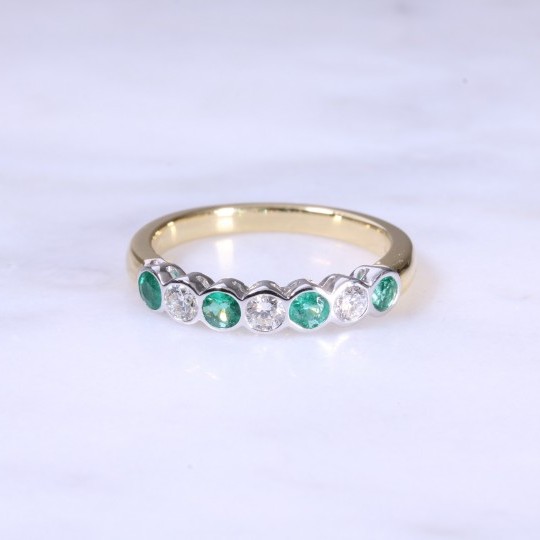 Emerald & Diamond 7 Stone Rub-Over Ring