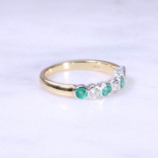 Emerald & Diamond 7 Stone Rub-Over Ring