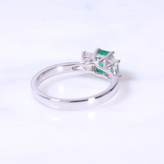 Emerald & Diamond 3 stone ring