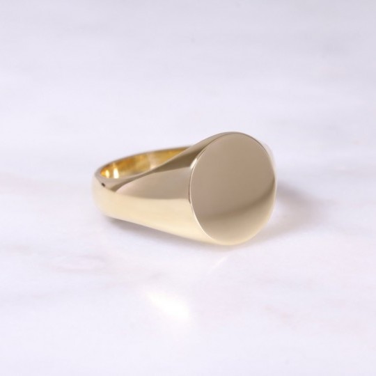 Ladies 18ct Oval Signet Ring Medium