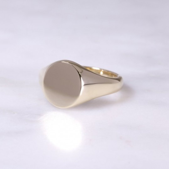 Ladies 9ct Yellow Gold Oval Signet Ring - Small