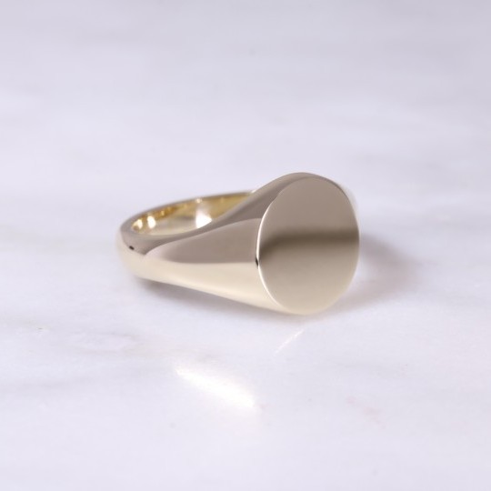 9ct Oval Signet Ring Small