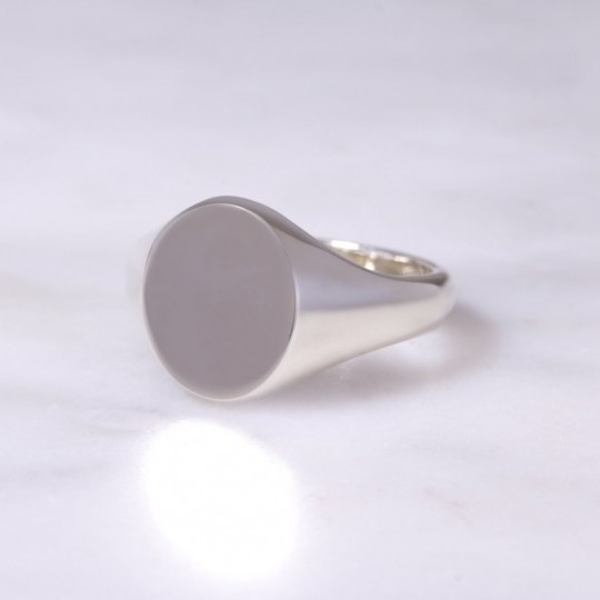 9ct White Gold Oval Signet Ring - Medium