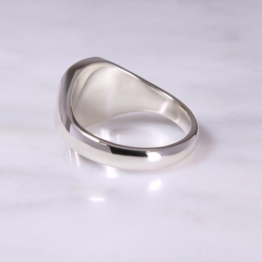 9ct White Gold Cushion Signet Ring Medium