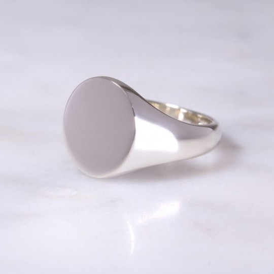 9ct White Gold Oval Signet Ring - Large