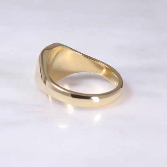 Ladies 18ct Cushion Signet Ring Small