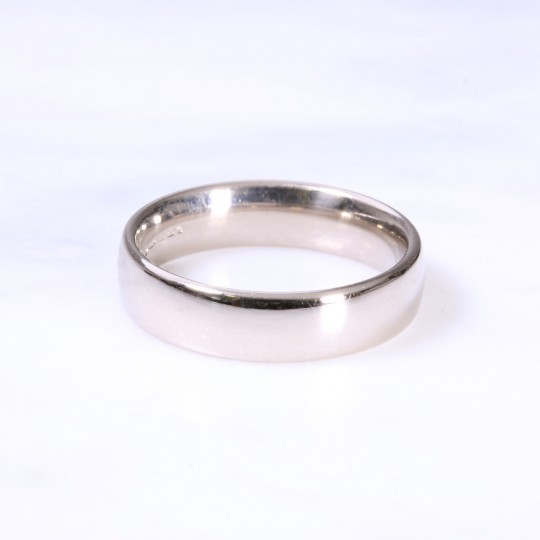 18ct 5mm Court Wedding Ring