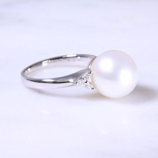 South Sea Pearl & Diamond Ring