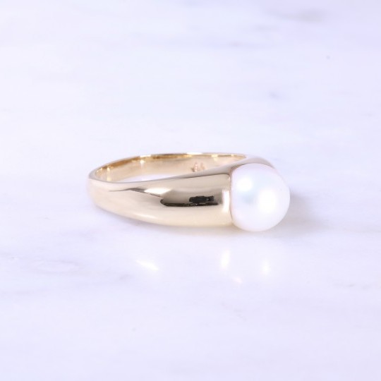 Single Cultured Pearl Wide Ring