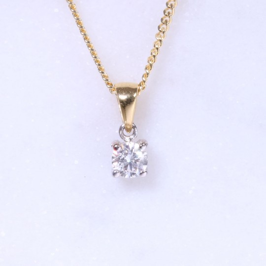 Diamond Round Brilliant Pendant