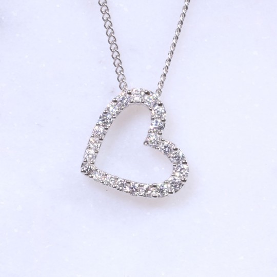 Diamond heart pendant