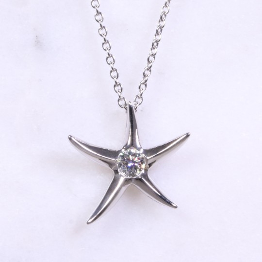 Diamond Starfish Pendant Gold
