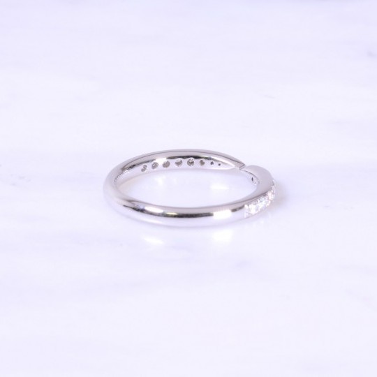 Graduated Centre Design Eternity Ring