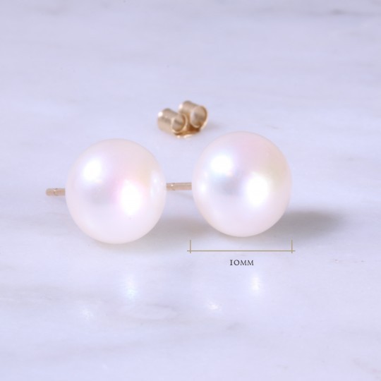 White Fresh Water Pearl Ear Studs