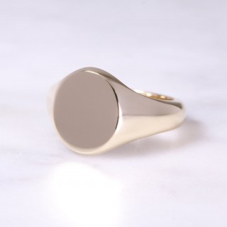9ct Oval Signet Ring Large