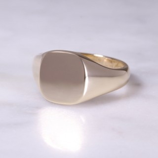 9ct Yellow Gold Cushion Signet Ring - Large