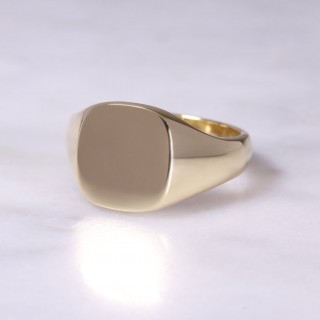 18ct Yellow Gold Cushion Signet Ring - Large