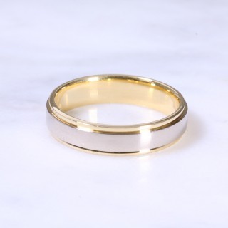 18ct 5mm Yellow & White Gold Wedding Band