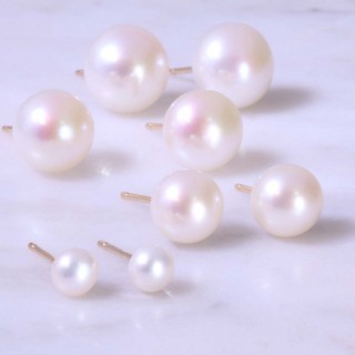 White Fresh Water Pearl Ear Studs